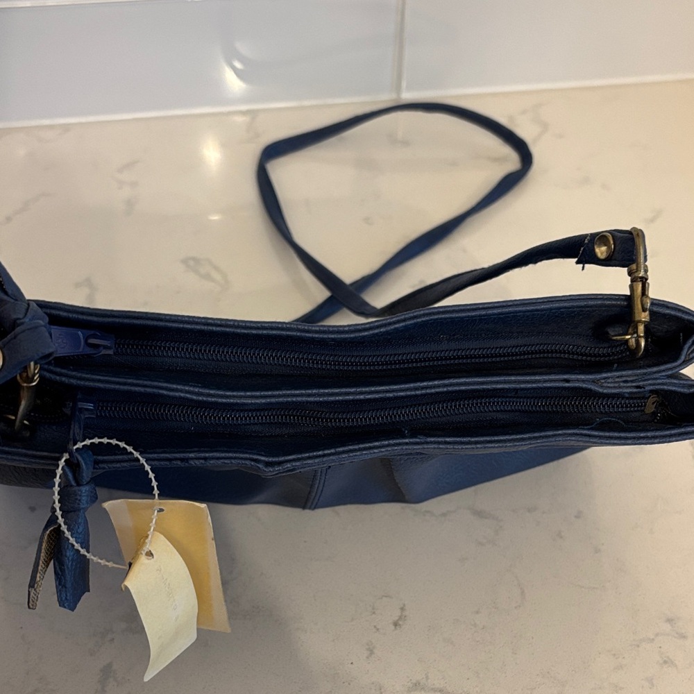 Vintage Agnew Navy Pebbled Crossbody Bag - Picture 5 of 11
